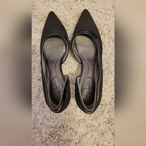 Bkack pumps size 8